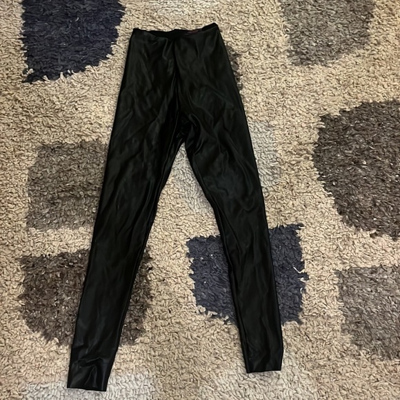 Commando Black Faux Leather Leggings Blogger Favorite - Picture 3 of 3